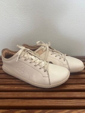 Vivo barefoot Cream White Leather Sneakers Size 37
